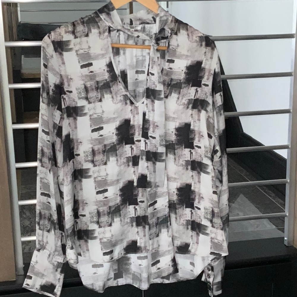Waverly Grey bow blouse M